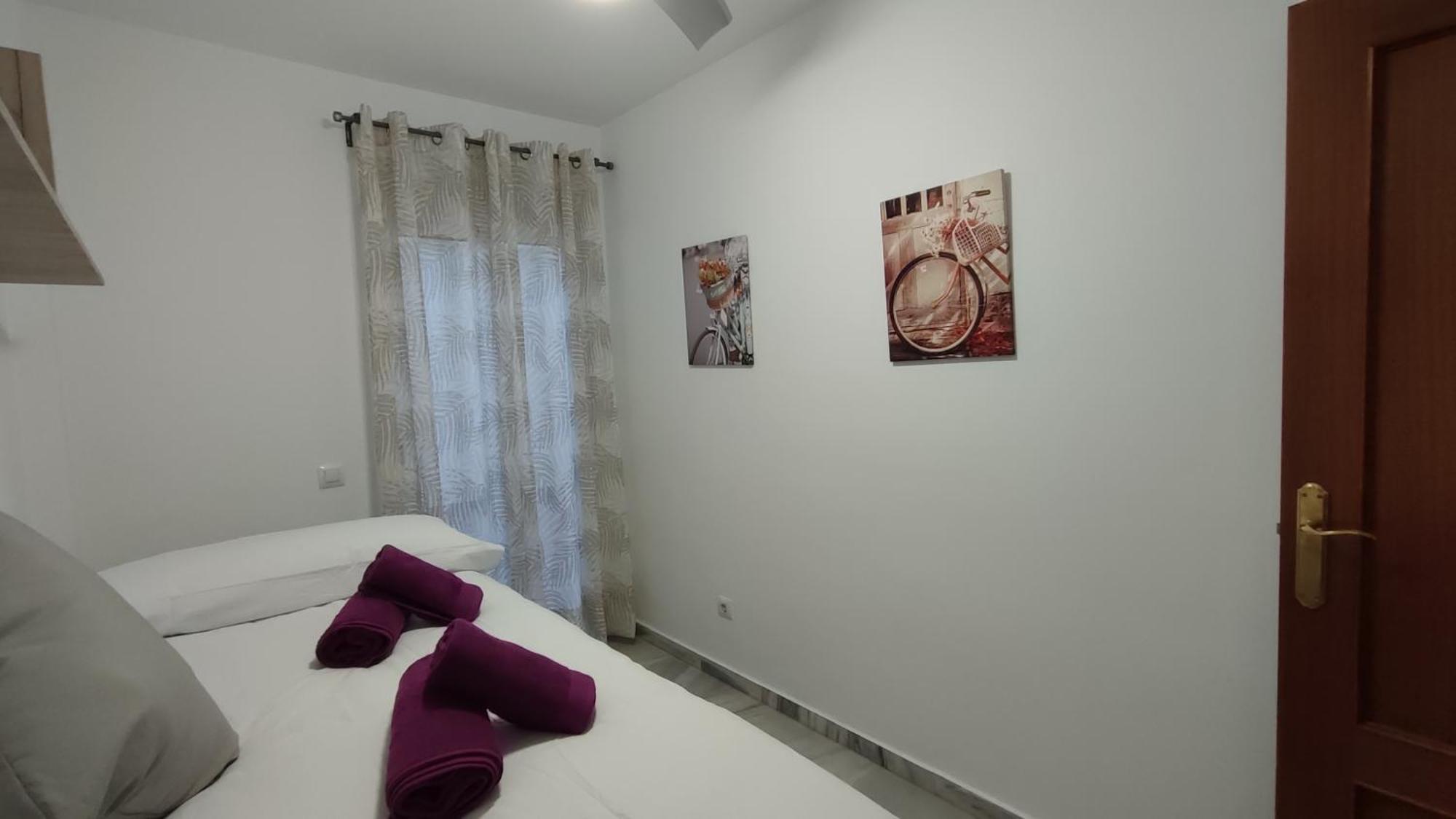 Apartamentos Seneca Junto Al Centro Malaga Exterior photo